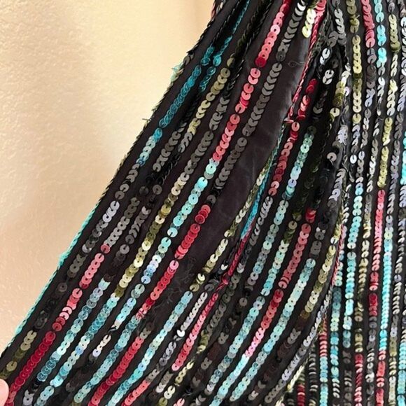 VELVET BY GRAHAM AND SPENCER Multicolor Sequin Short Sleeve Top Medium - Picture 11 of 11